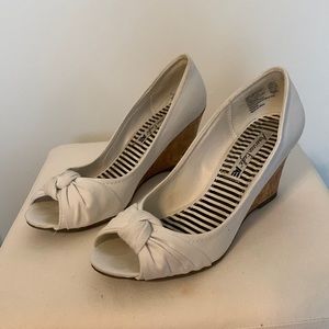 American Eagle Peep Toe Off-White Wedges